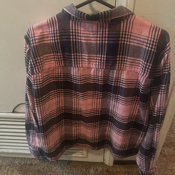 Levi's Pink and Black Plaid Shirt - Picture 2 of 8